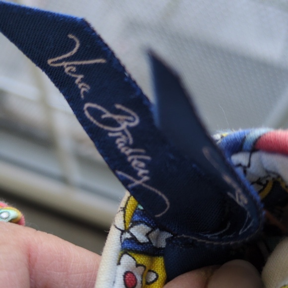 Vera Bradley Marine Paisley handbag. 6 pockets - Picture 7 of 7